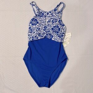 New With Tags- Tommy Bahama Sz 4, one piece, tummy control, UV Guard, bra pads